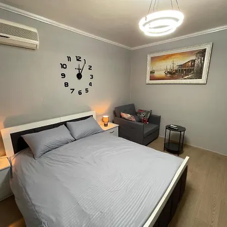 Apartment Eness Tirana